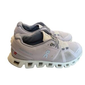 Women’s On Running Shoes Size 7